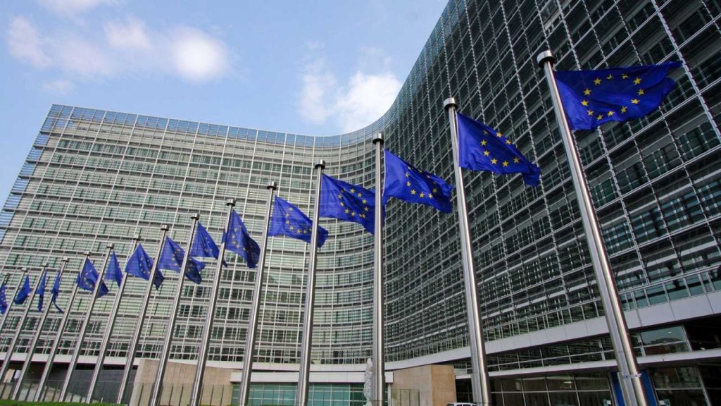 La UE anuncia una estrategia web4 y mundos virtuales
