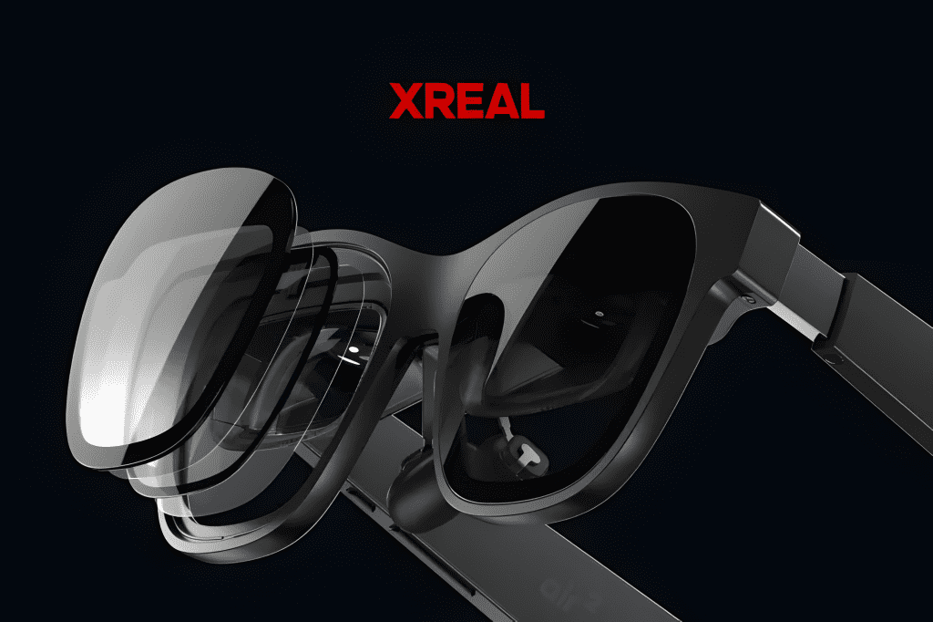 Hace unos días, en la Bolsa de Nueva York, Jon Li, Jefe de Ventas de Xreal, una empresa líder en gafas inteligentes de Realidad Aumentada, reconoció los efectos transformadores de la IA en diversos sectores empresariales.