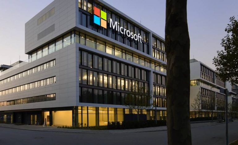 ¿Reclamará Microsoft la corona del Metaverso en 2024?
